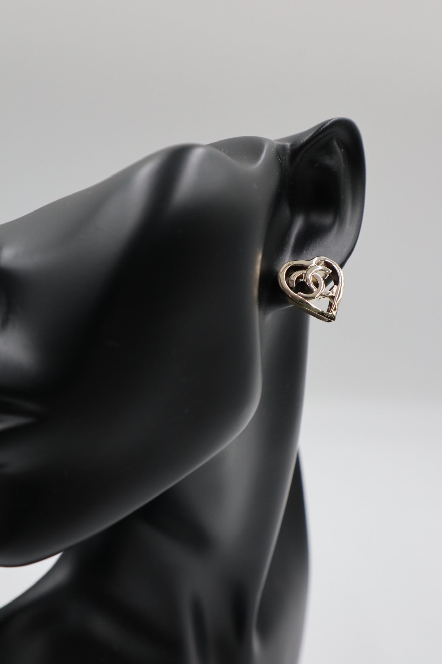 Chanel Earrings 心型鏤空耳環/ Rank SA 251008003