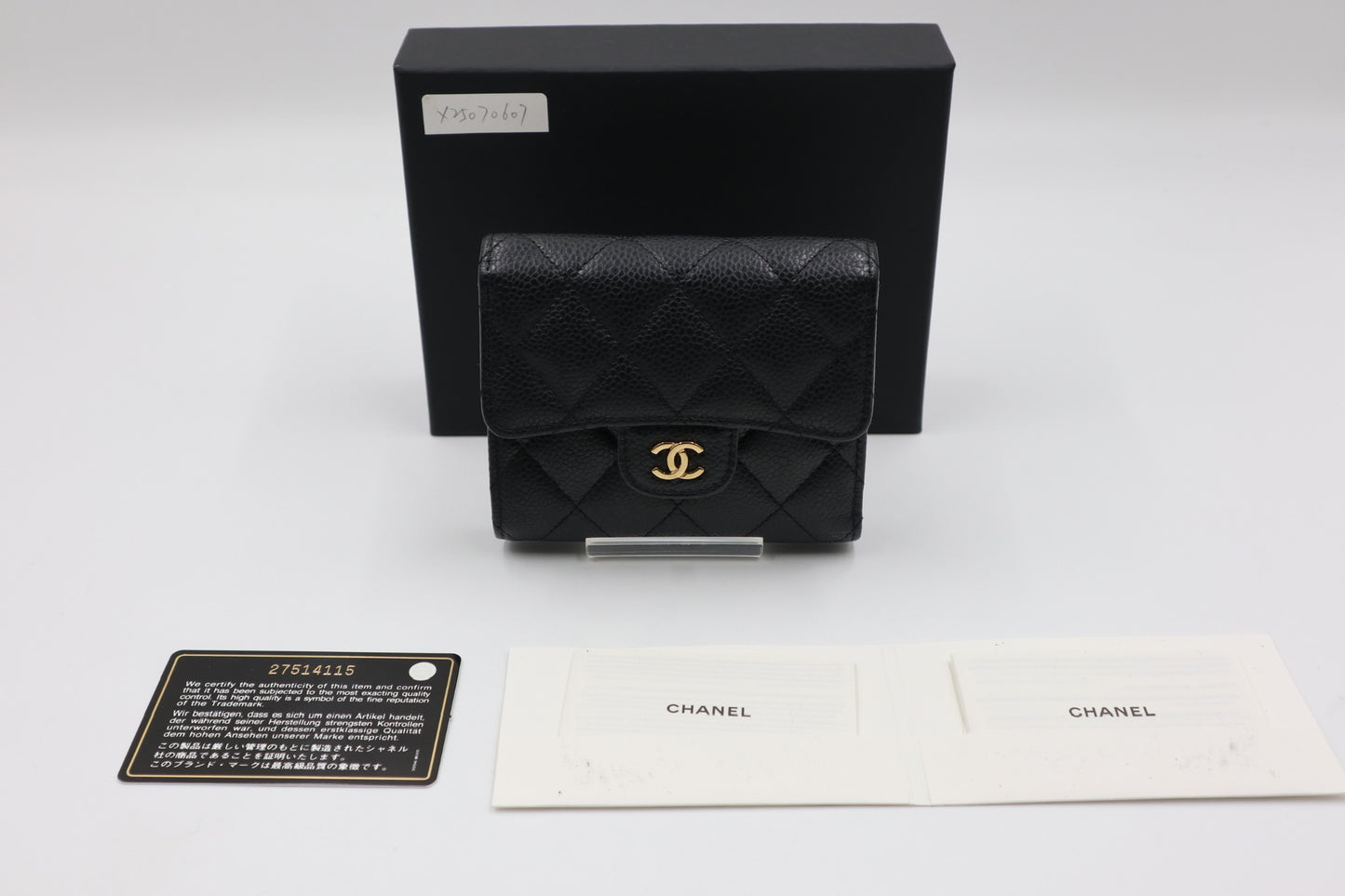Chanel 荔枝皮黑金短夾 / Rank N 250911001