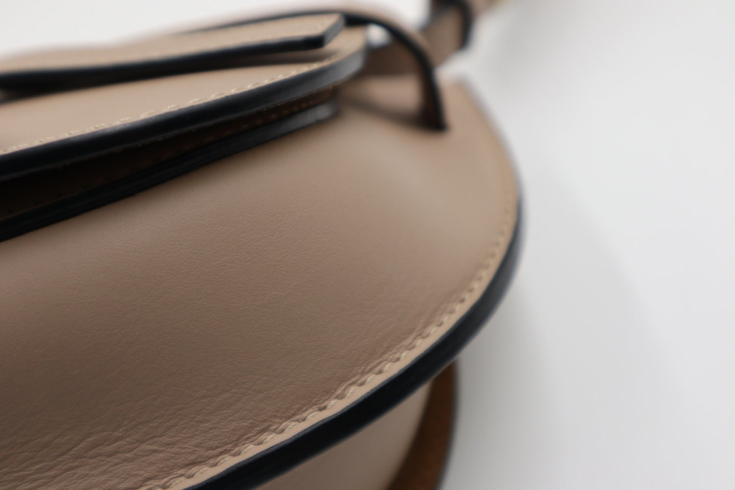 Loewe Mini Gate沙色 / Rank N 250924005