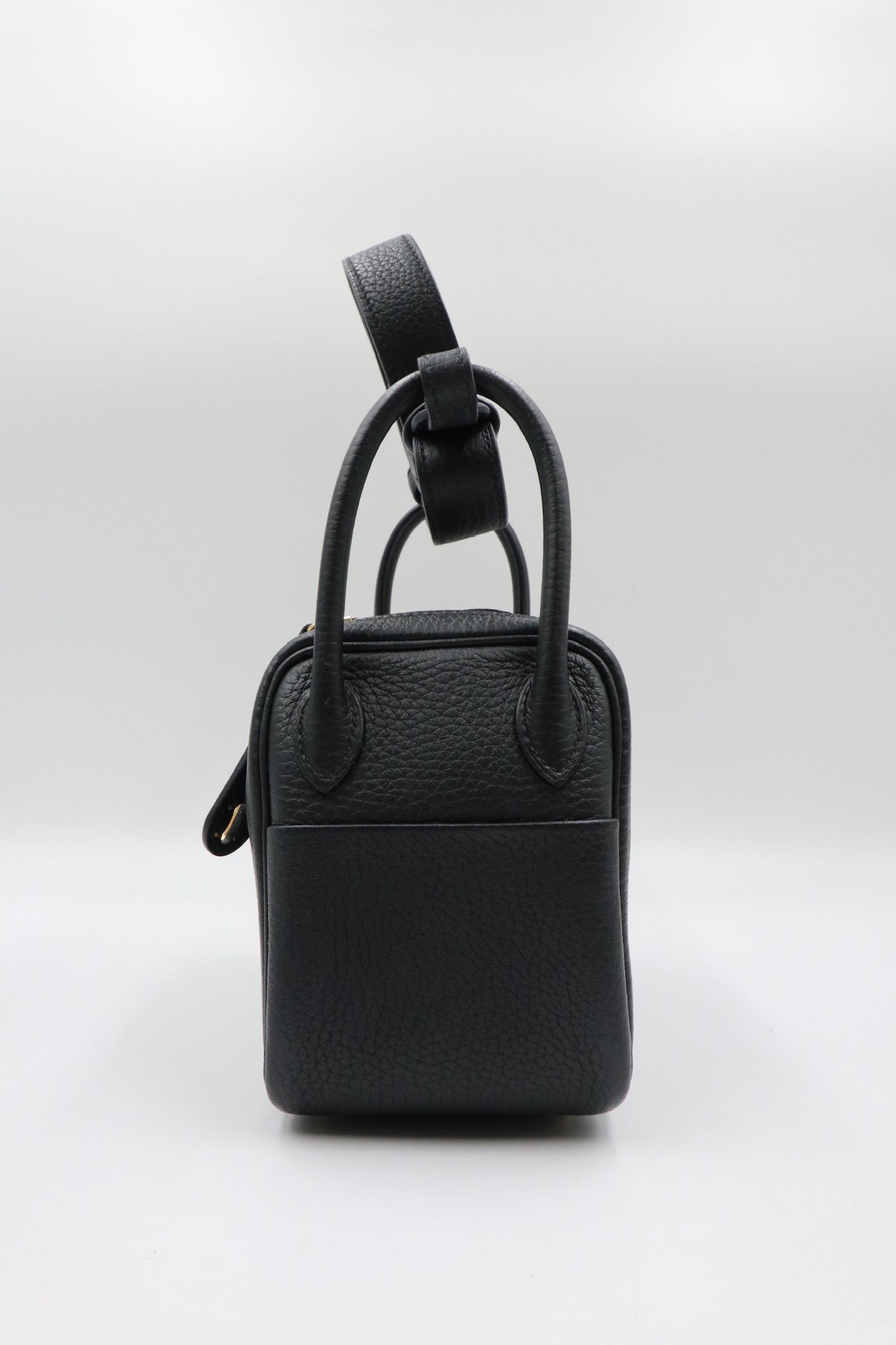 Hermes Mini Lindy 黑色 金扣 C / Rank SA 251030010