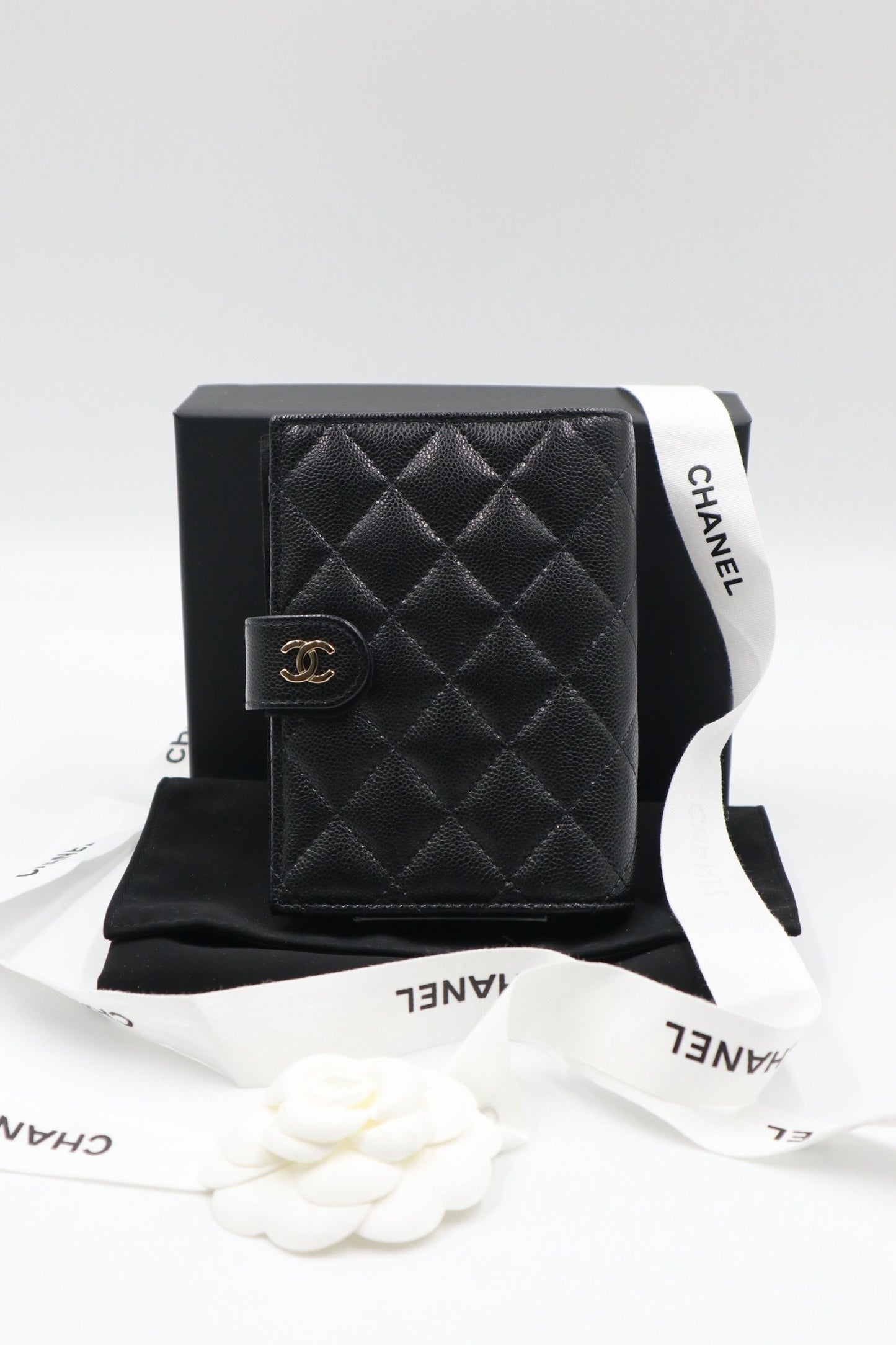 Chanel 24K雙折護照中夾 / Rank SA 251025001