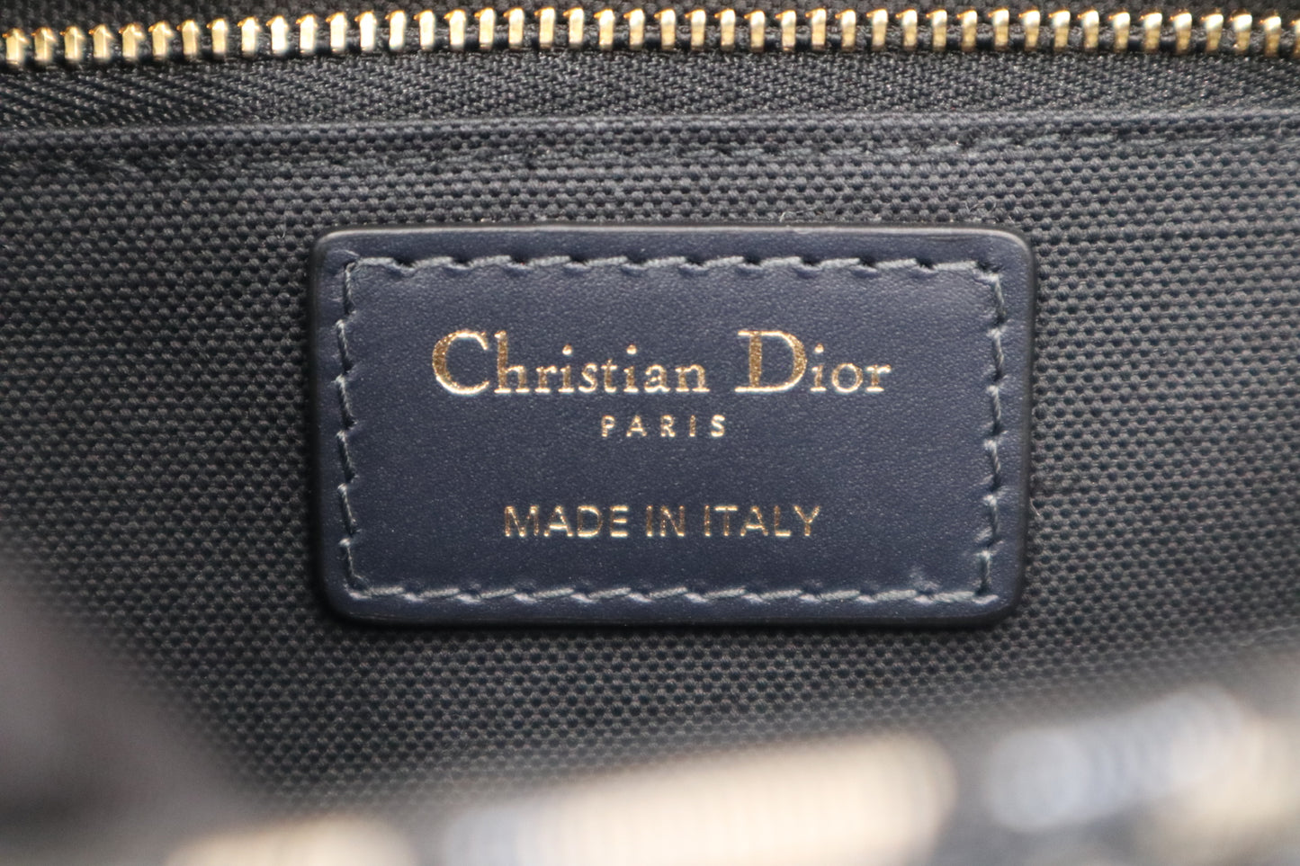 DIOR 蒙田30 Montaigne MM / Rank SA 251006001