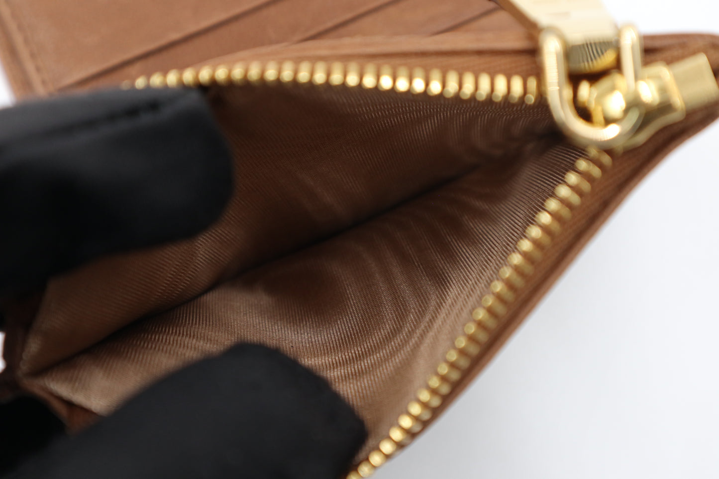 Ｍiu Miu 短夾 / Rank N 251001002