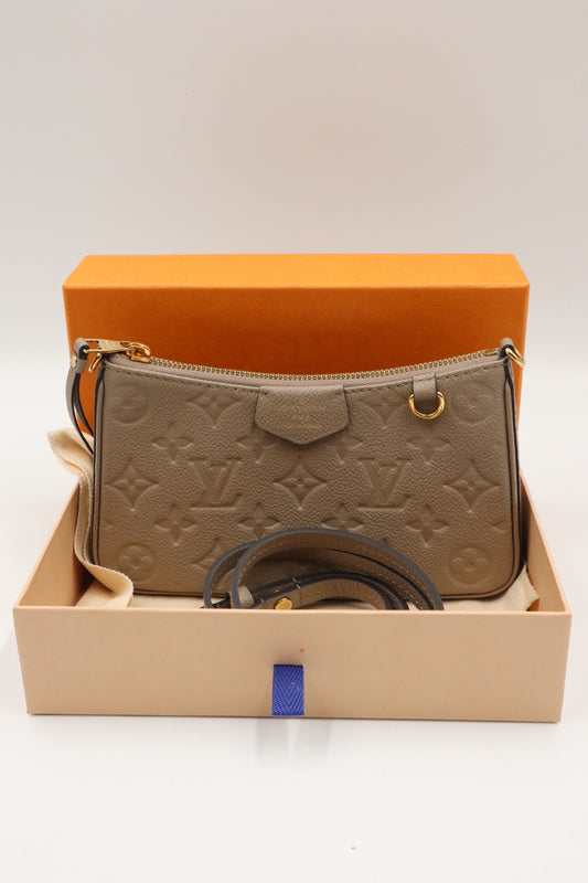 Louis Vuitton Easy poush奶茶色 / Rank SA 251030005