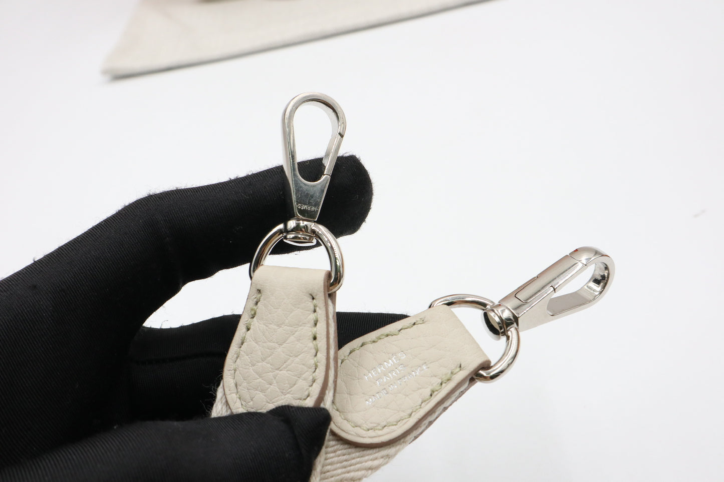 Hermes Mini Evelyne 奶昔白 / Rank SA 251116003