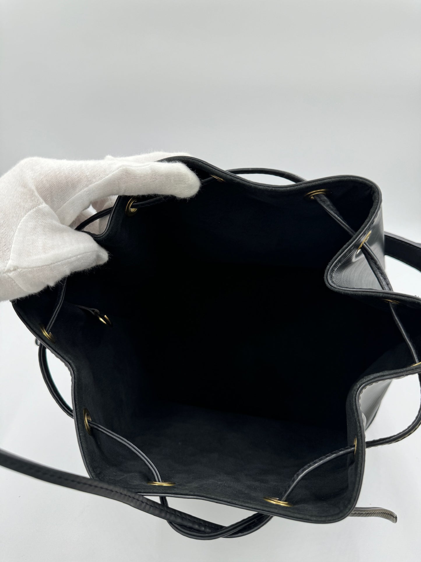 Louis Vuitton  Noe Epi 水波紋水桶包 / Rank SA