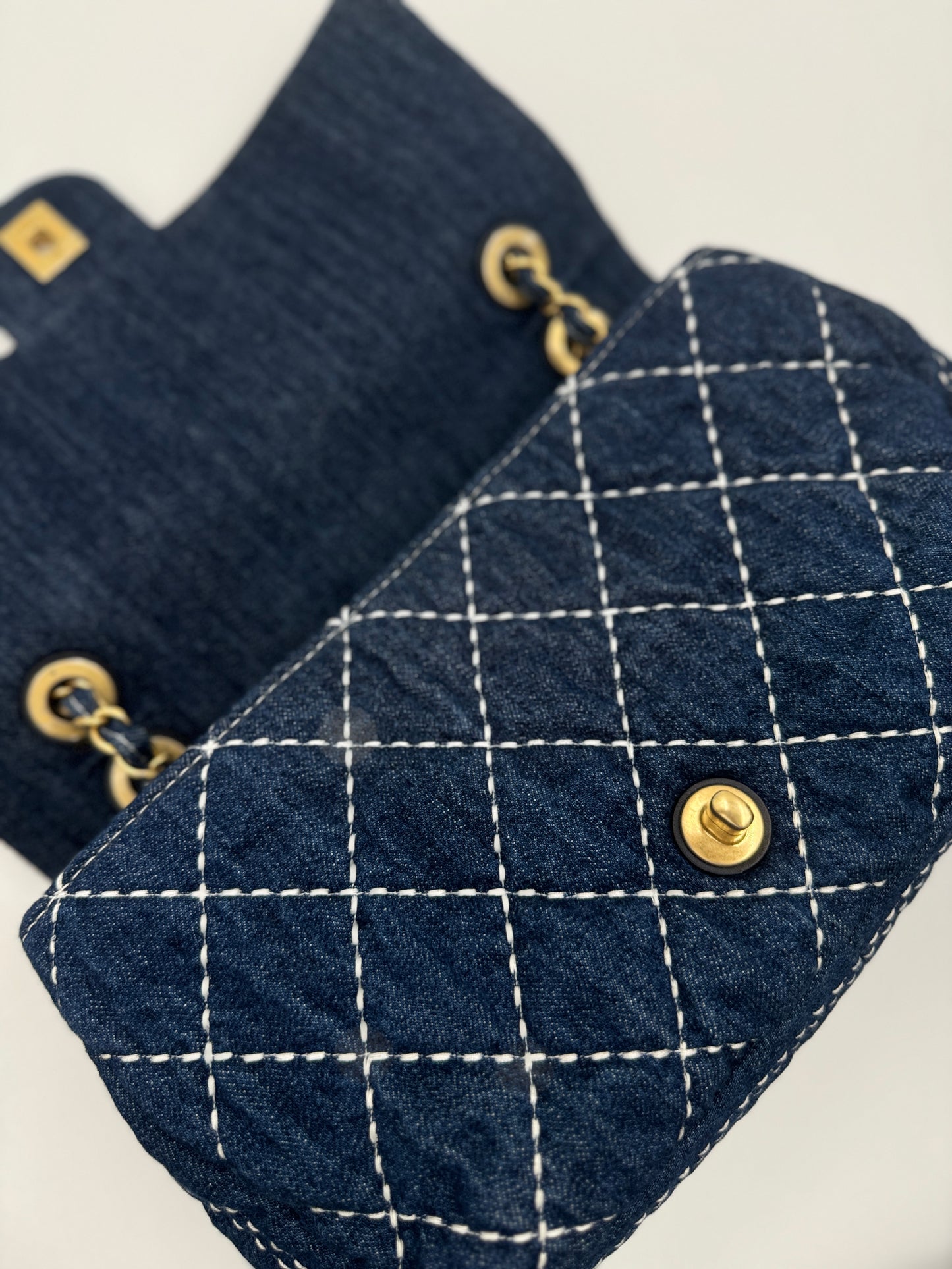 Chanel Denim Classic Flap 25cm 牛仔鏈條包 / Rank SA S240411006