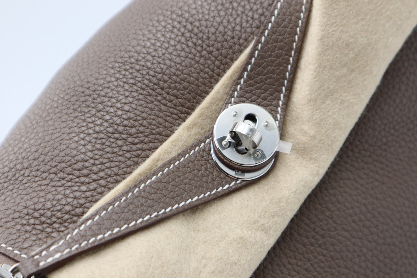 Hermes Lindy 26 象灰色 銀扣C / Rank SA 250926004