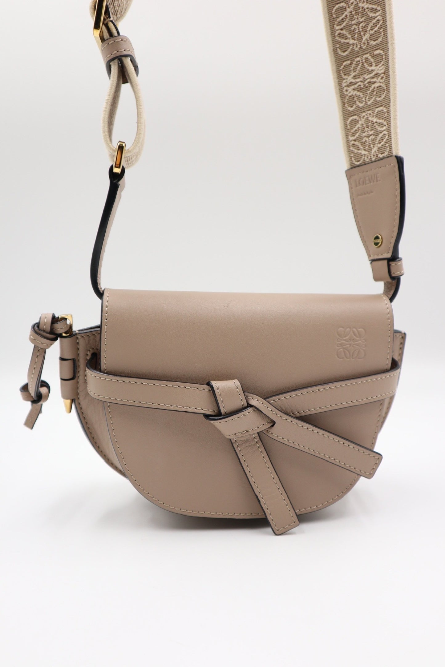 Loewe Mini Gate沙色 / Rank N 250924005