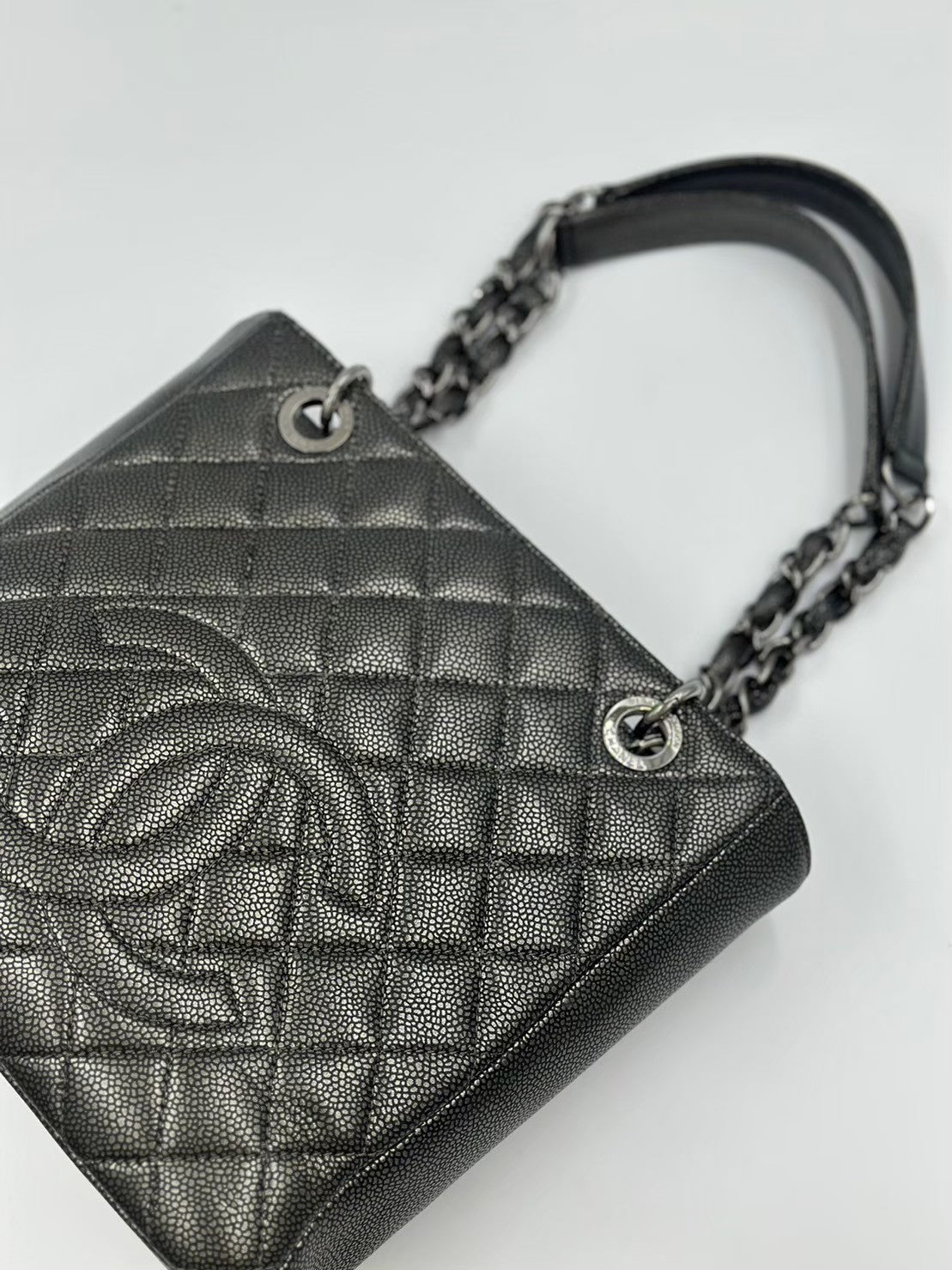 Chanel Gst Black Sliver / Rank AB