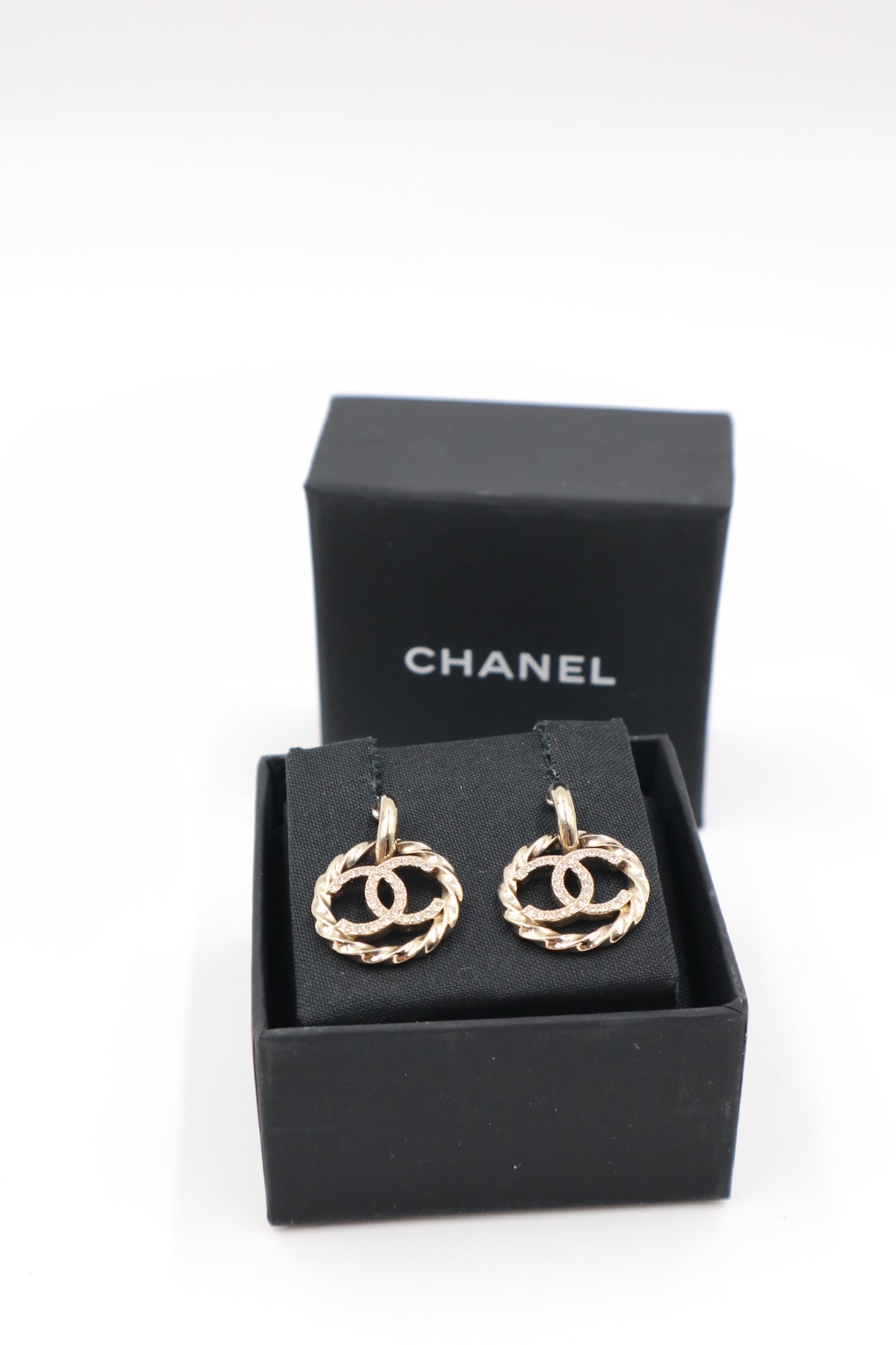 Chanel Earrings 雙C水鑽螺旋圓型耳環/ Rank SA 251006003