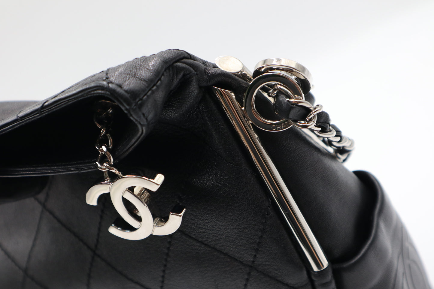 Chanel hobo 黑銀sliver  / Rank SA 250080301