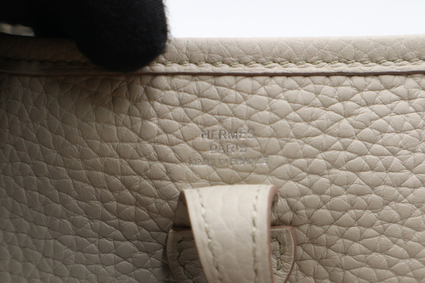 Hermes Mini Evelyne 奶昔白 / Rank SA 251116003