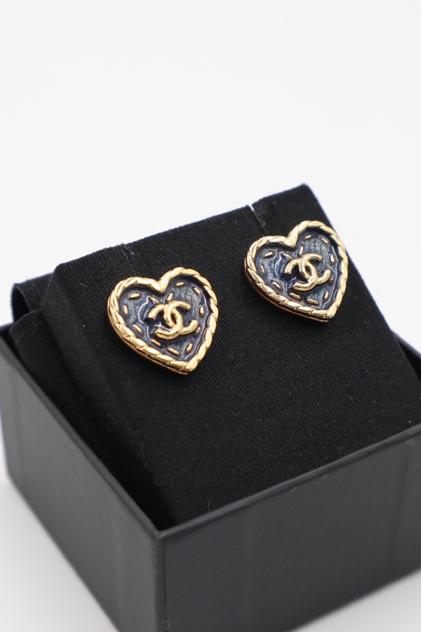 Chanel Earrings 24P牛仔藍愛心耳環/ Rank SA 251116002