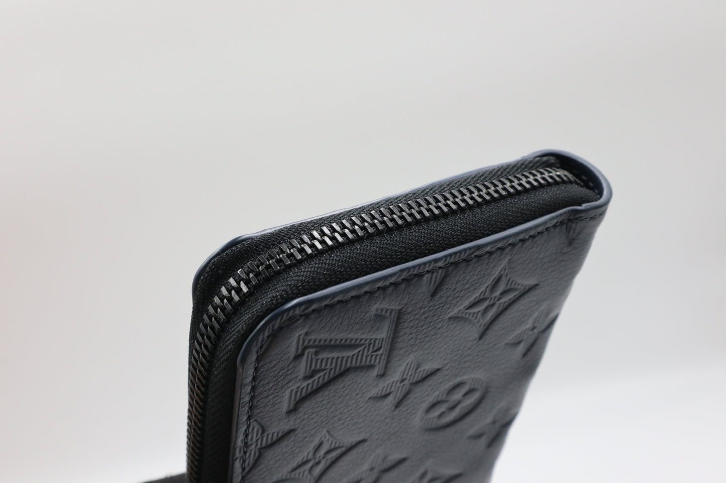 Louis Vuitton  牛皮壓紋長夾 / Rank SA 251110006