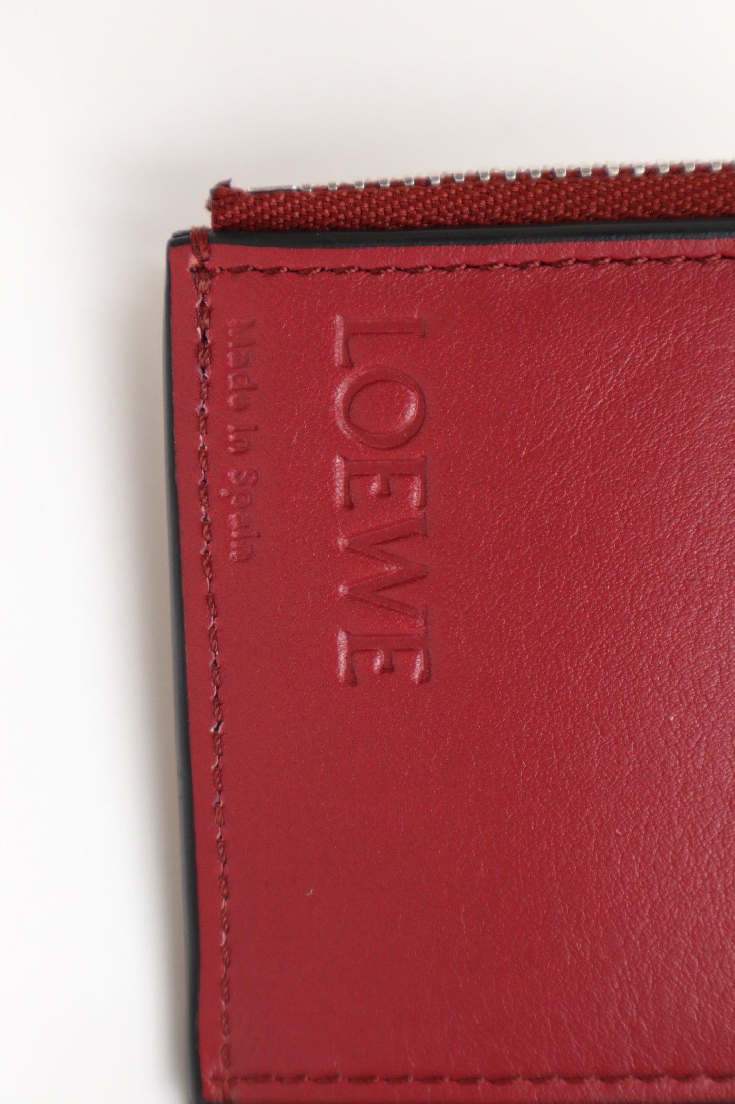Loewe 焦糖色小牛皮三折短夾 / Rank SA 251126002