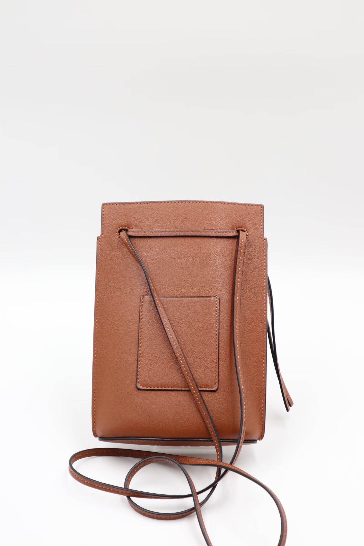 Loewe 手機包/ Rank A 25042403