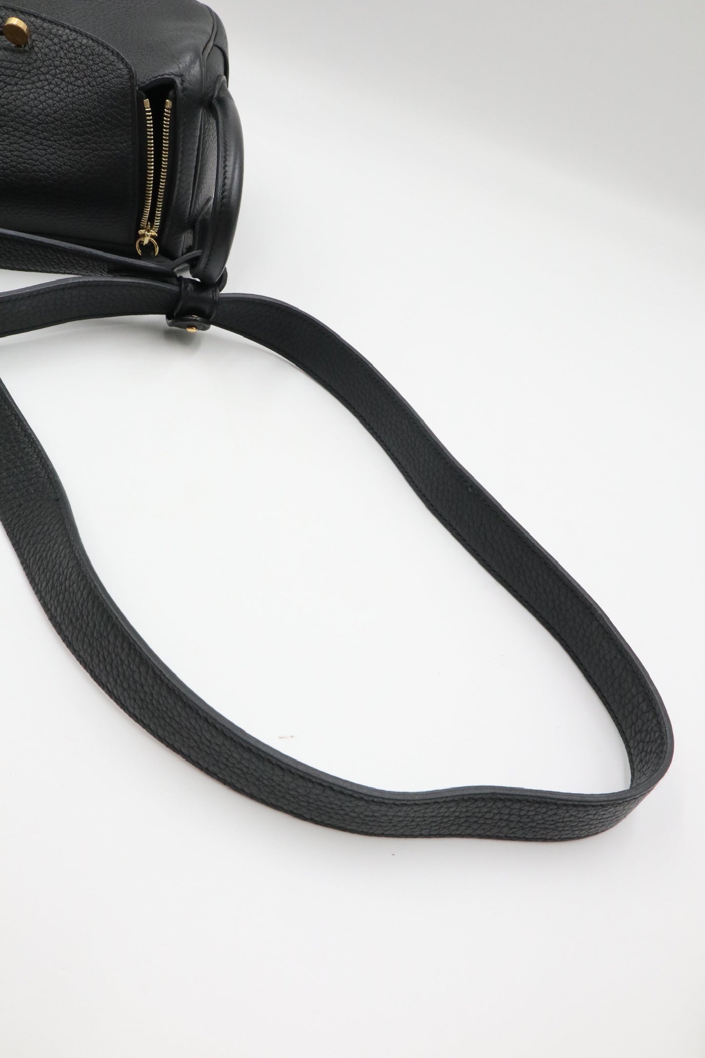 Hermes Mini Lindy 黑色 金扣 C / Rank SA 251030010