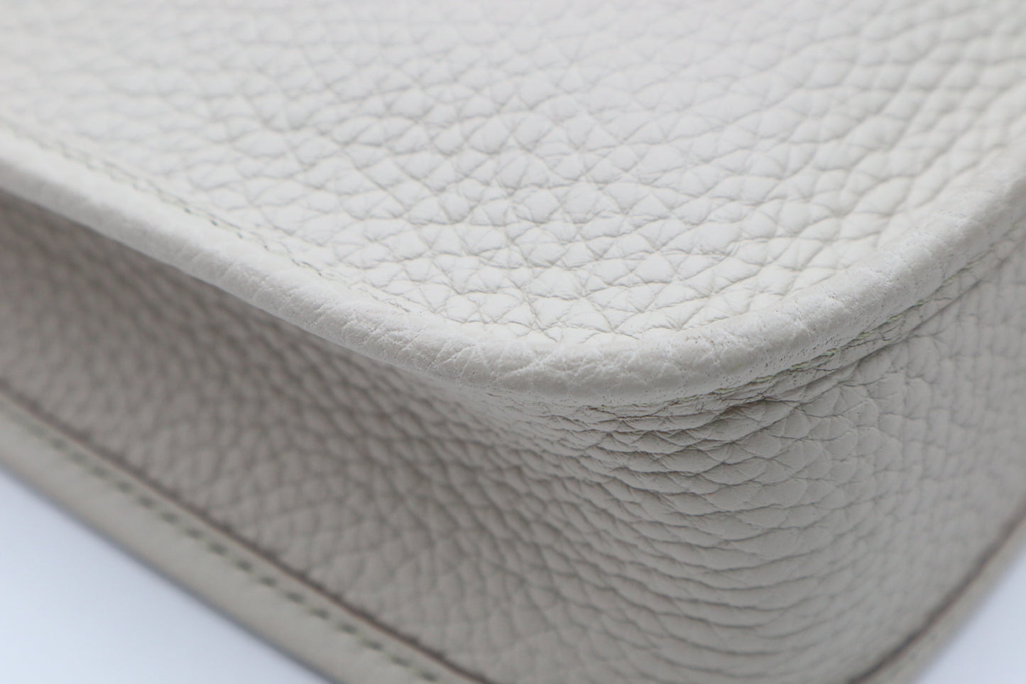 Hermes Mini Evelyne 奶昔白 / Rank SA 251116003