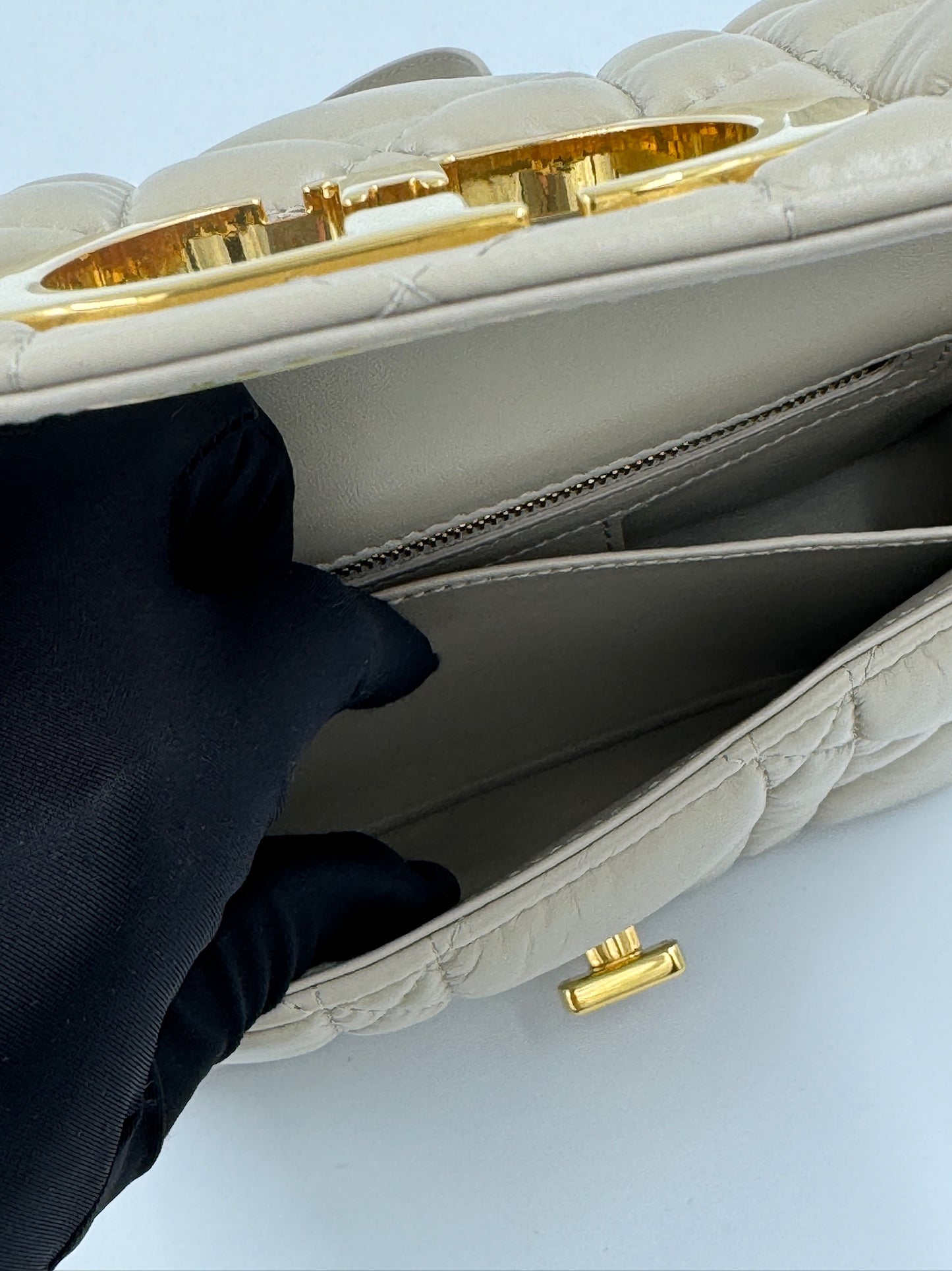 Dior Caro 奶茶  / Rank A 24072501