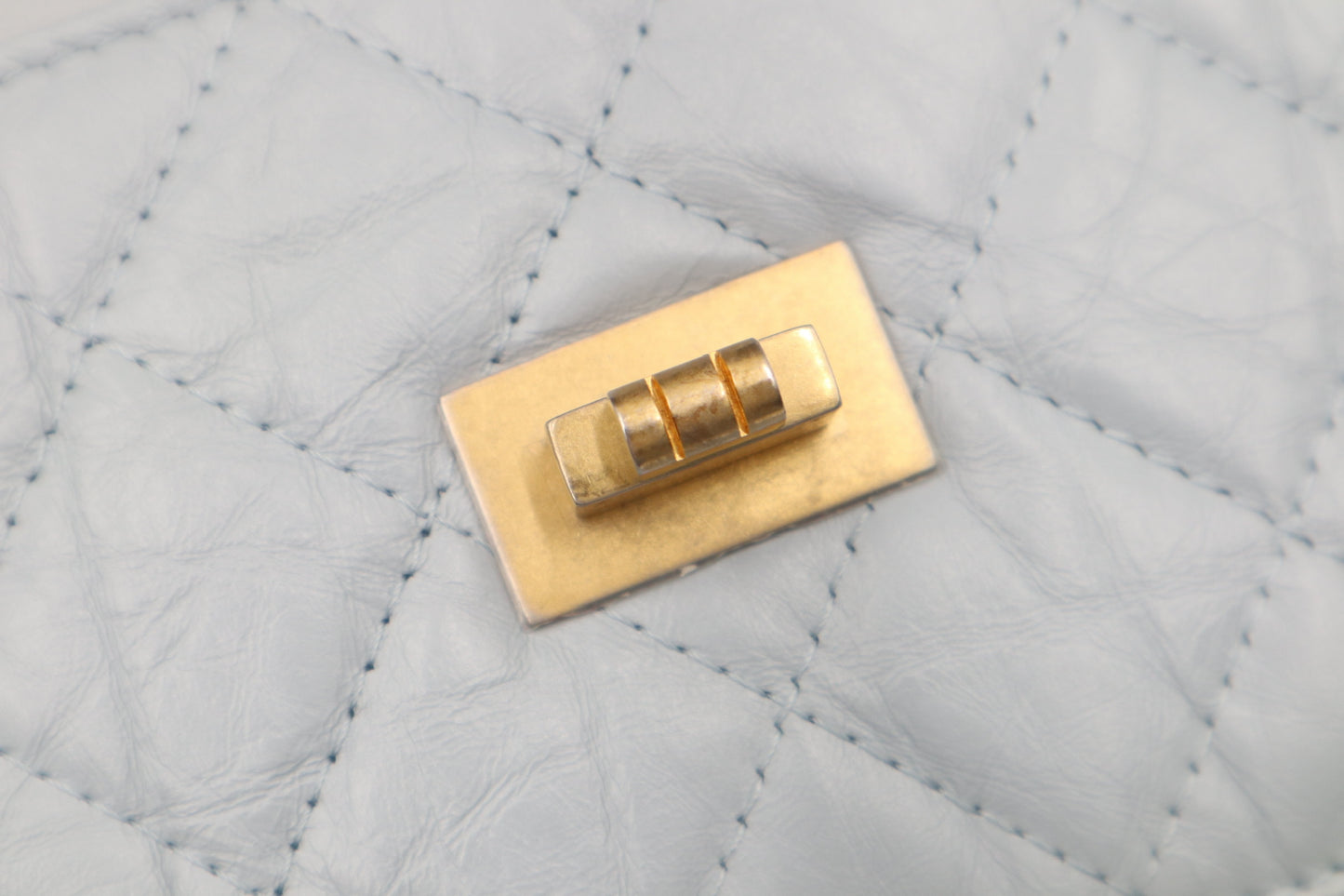 Chanel  2.55Woc 霧霾藍  /  Rank SA 251119009