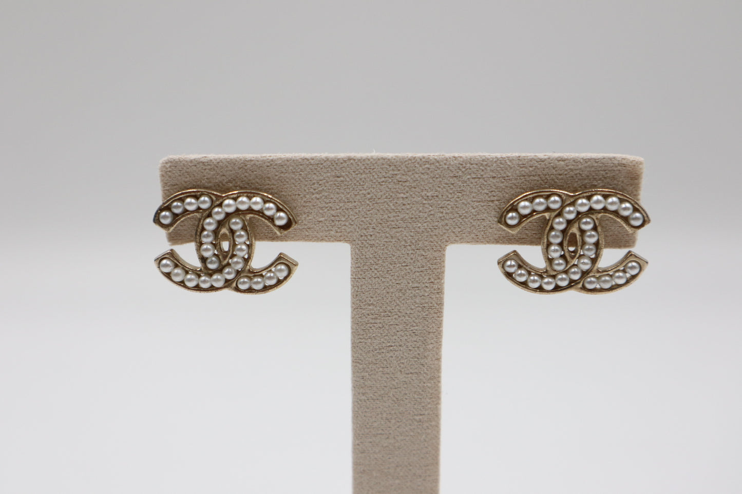 Chanel Earrings 淡金色鏤空珍珠耳環/ Rank SA 251008002