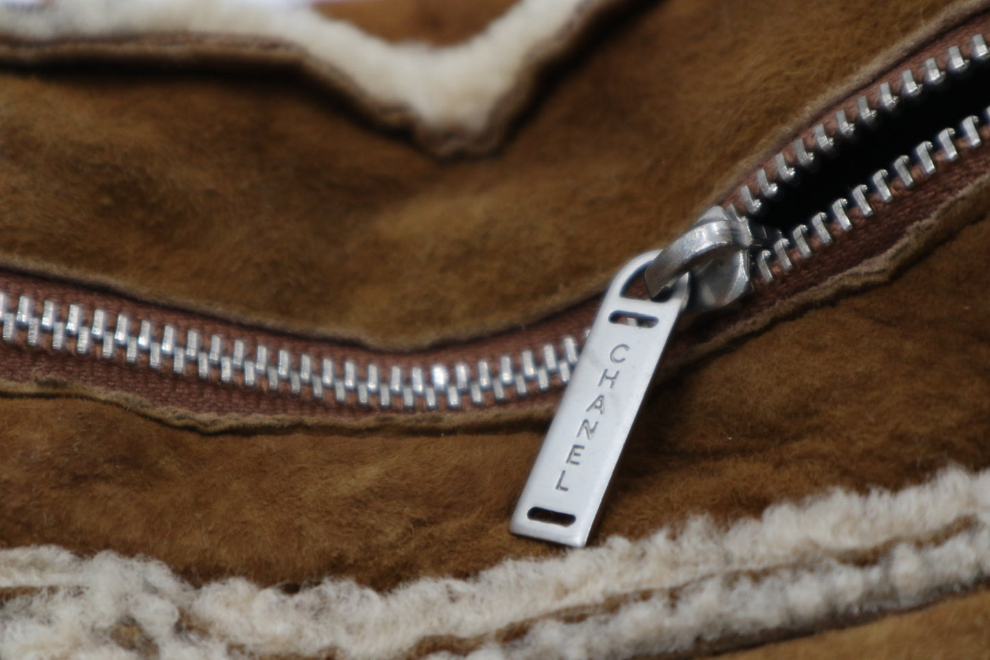 Chanel Wallet 羊羔毛拼接肩背包 / Rank SA 251025003