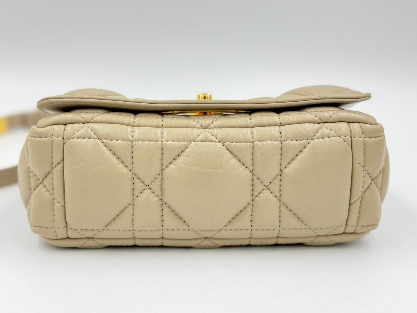 Dior Caro 奶茶  / Rank A 24072501