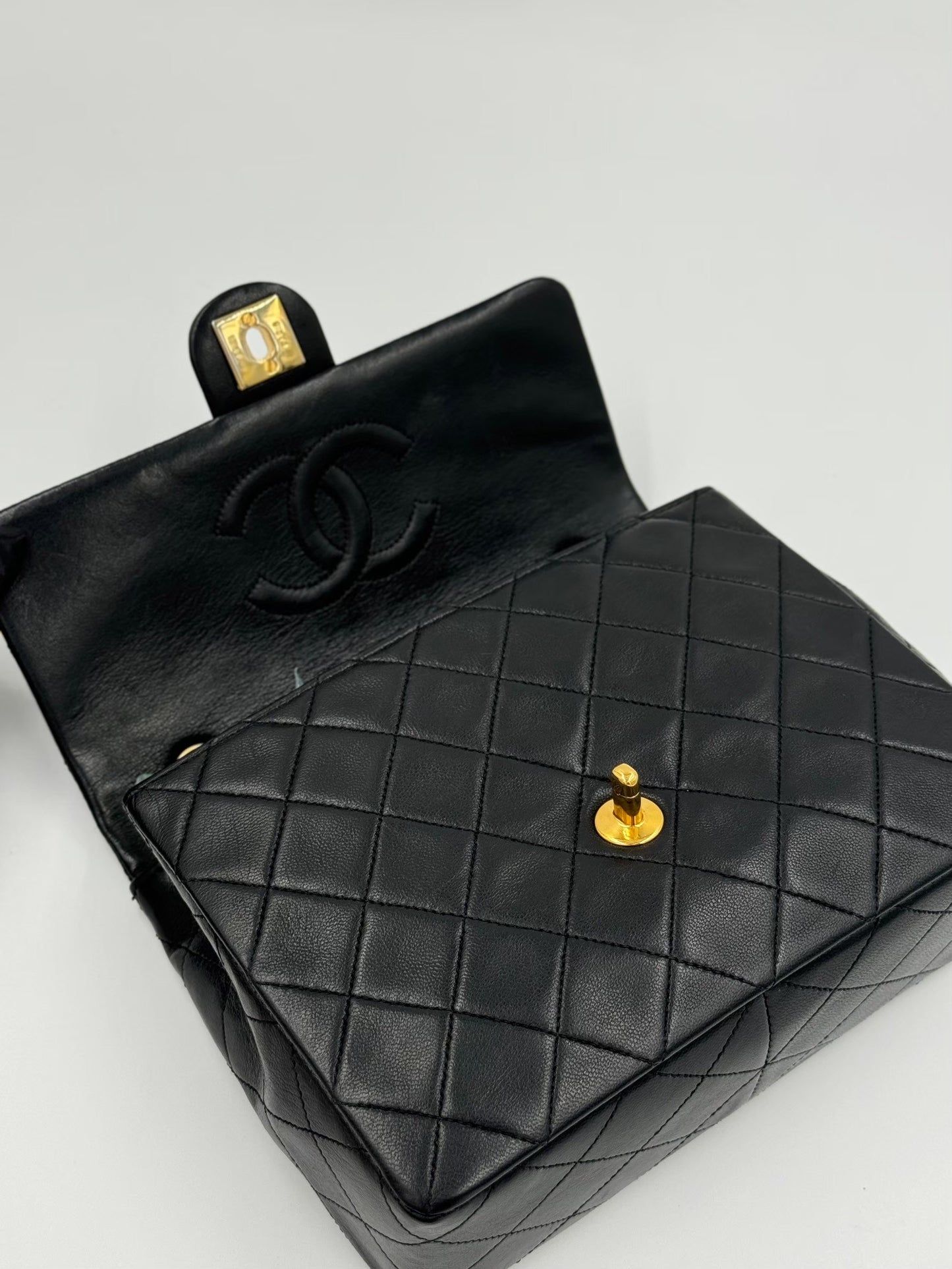 Chanel Coco Mini  小方胖20 cm / Rank A 24072313