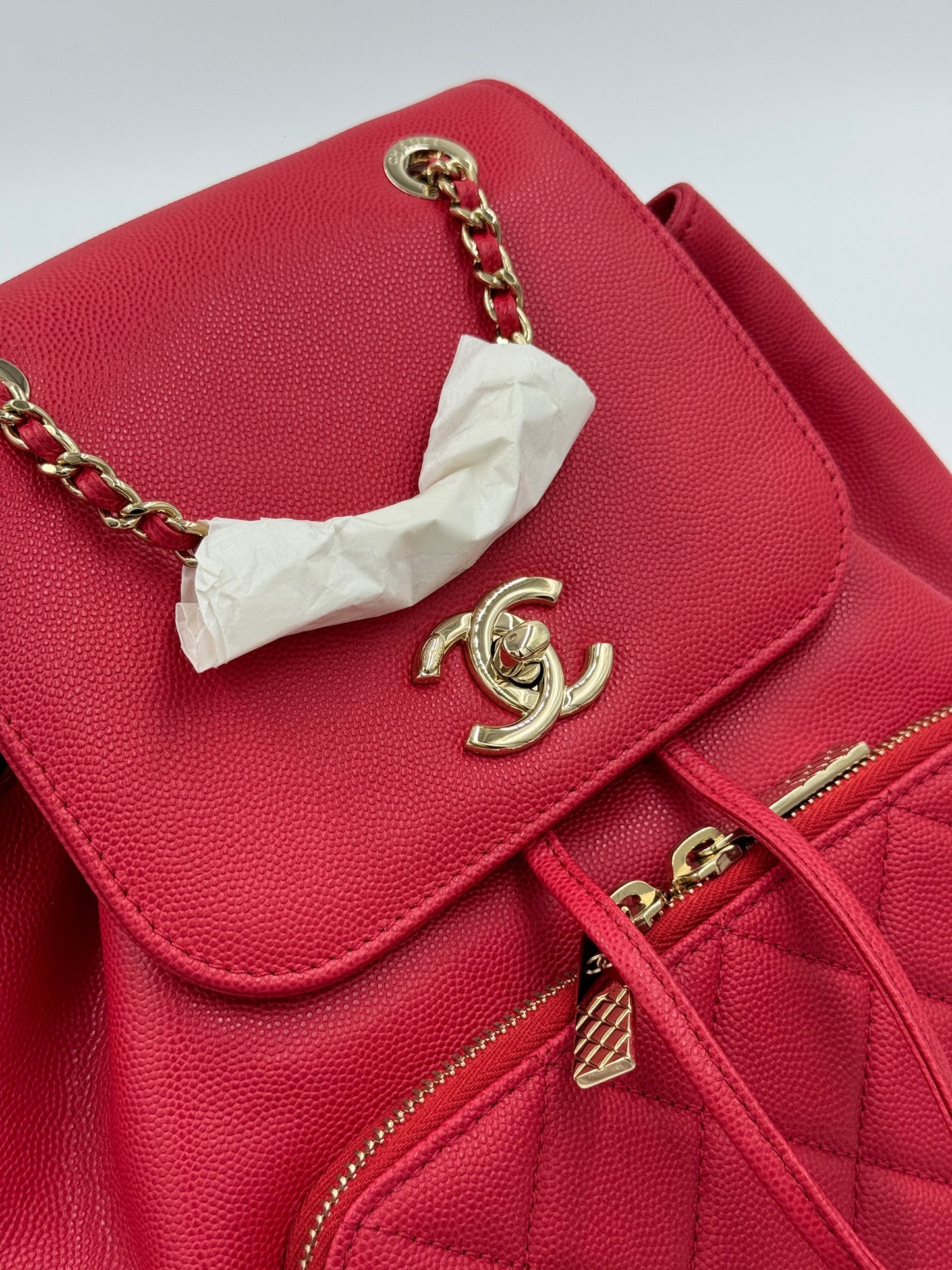 Chanel 桃粉魚子醬金釦後背包 / Rank N 24072005