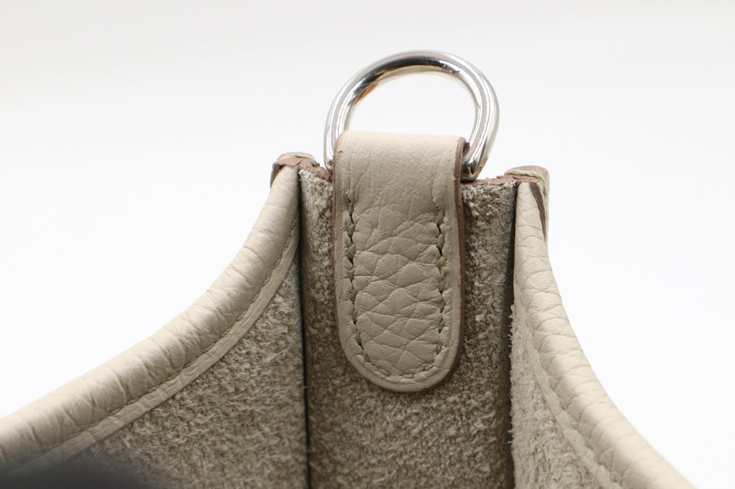 Hermes Mini Evelyne 奶昔白 / Rank SA 251116003