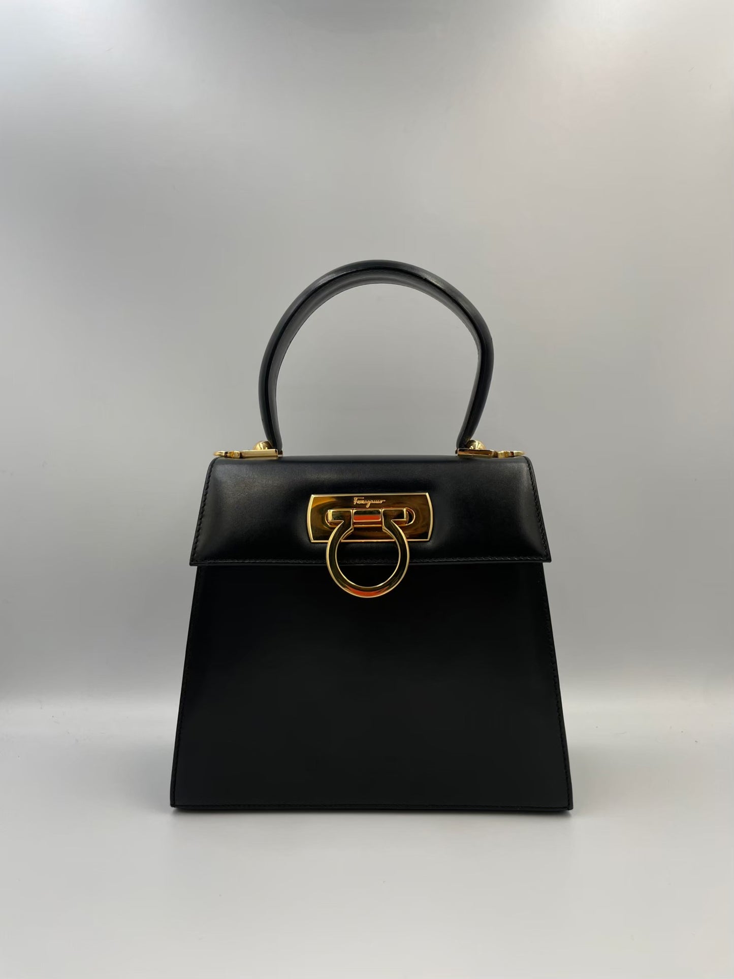 Ferragamo 2way Kelly / Rank SA
