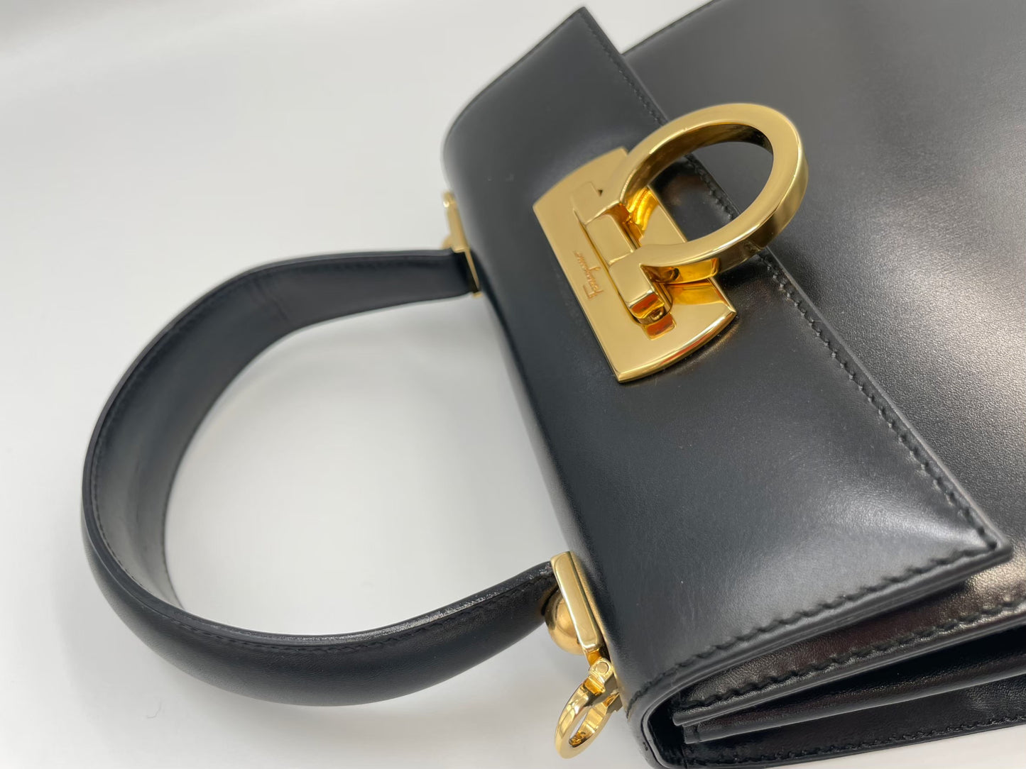 Ferragamo 2way Kelly / Rank SA