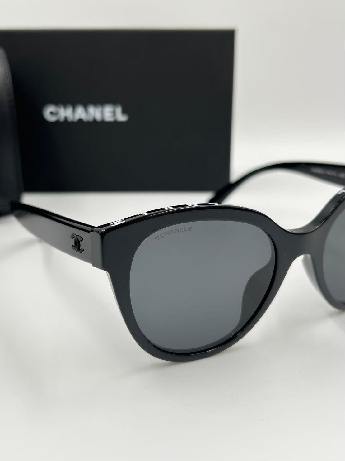 Chanel 5414A Sunglasses / Brand new