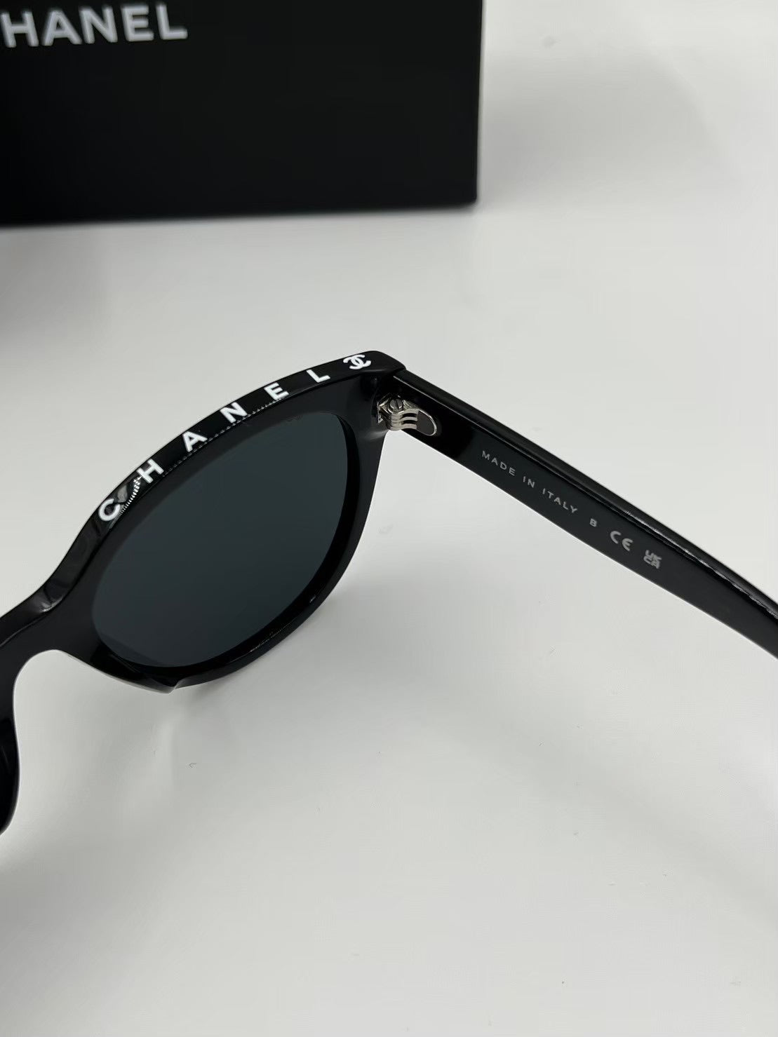Chanel 5414A Sunglasses / Brand new