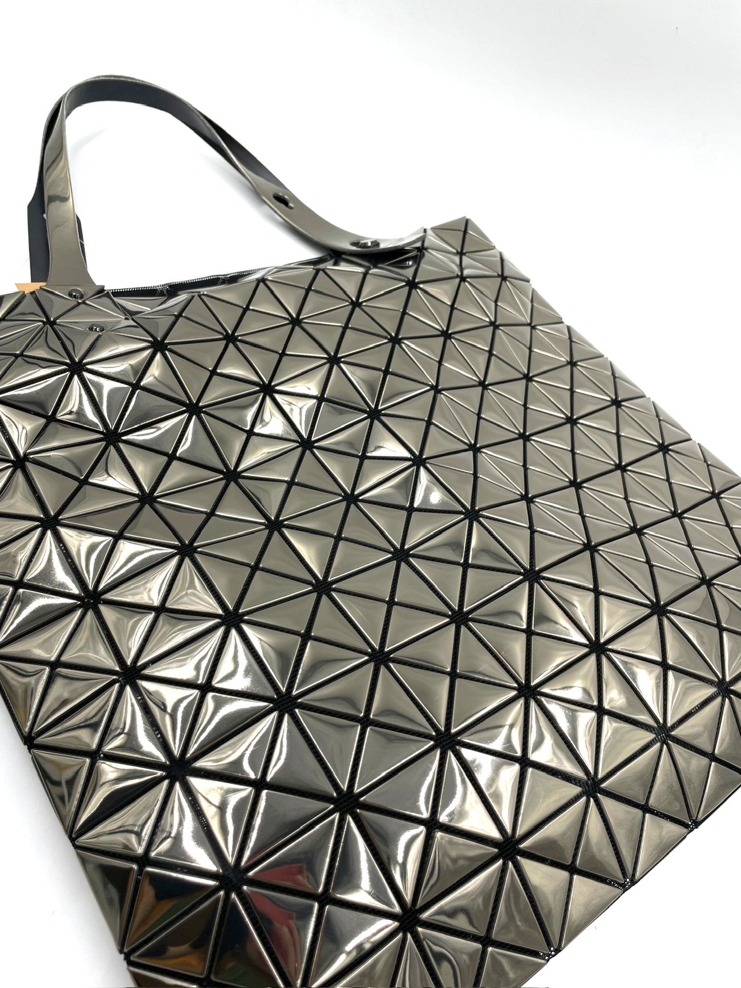 ISSEY MIYAKE 灰銀色鏡面包/Rank SA