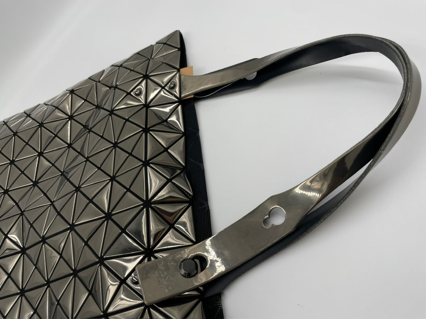 ISSEY MIYAKE 灰銀色鏡面包/Rank SA