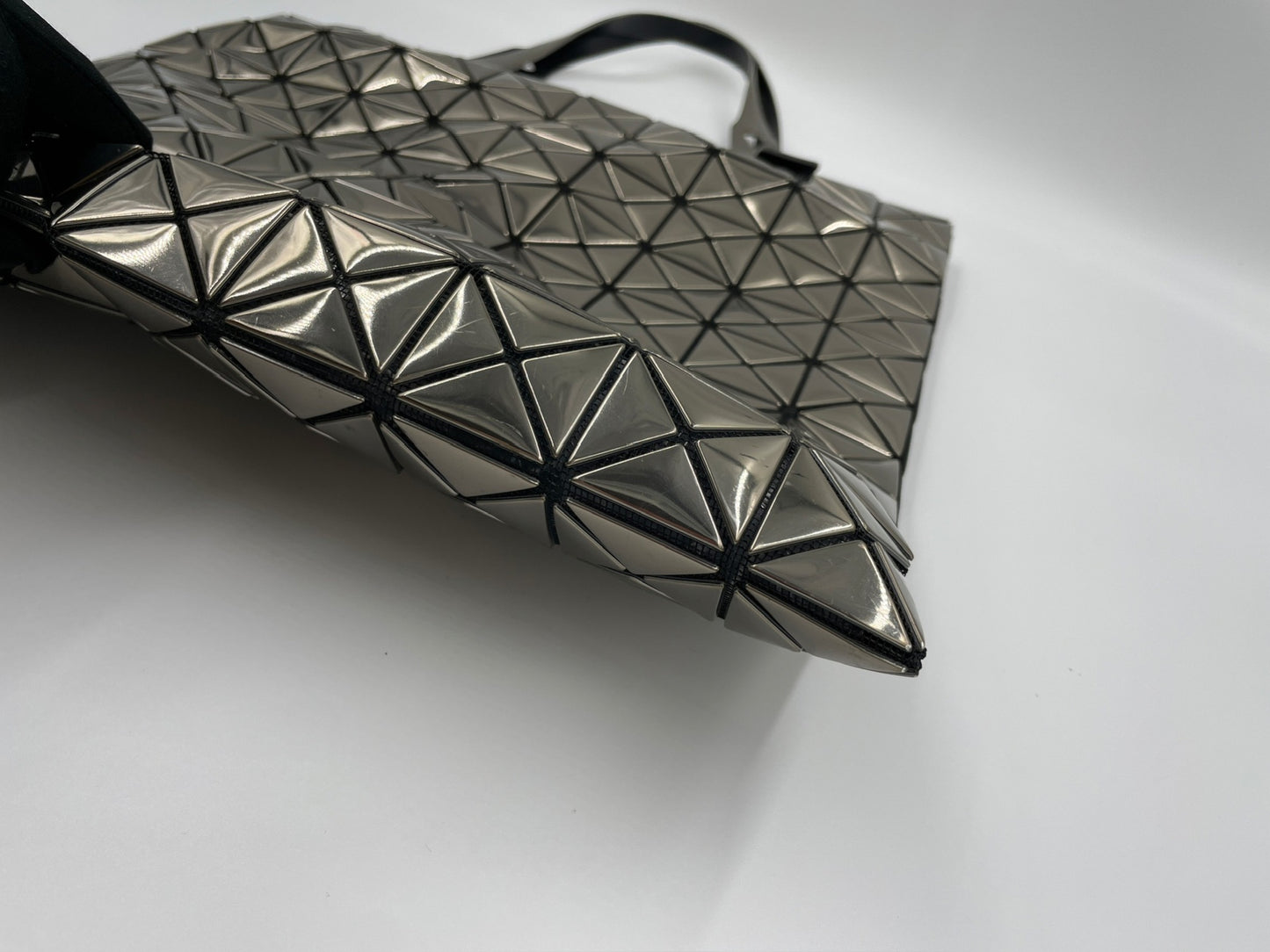 ISSEY MIYAKE 灰銀色鏡面包/Rank SA