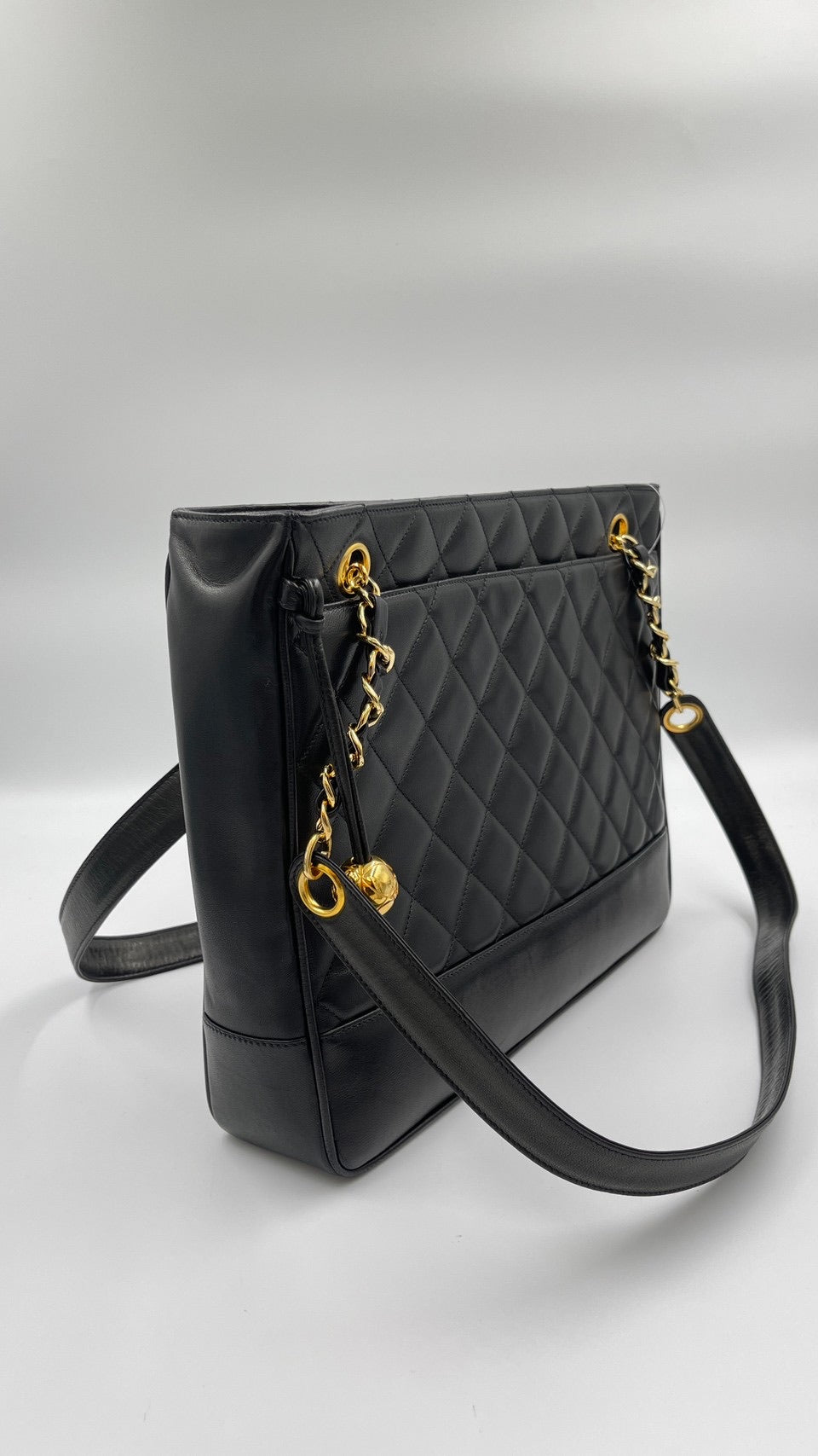 Chanel 金球托特包 / Rank SA
