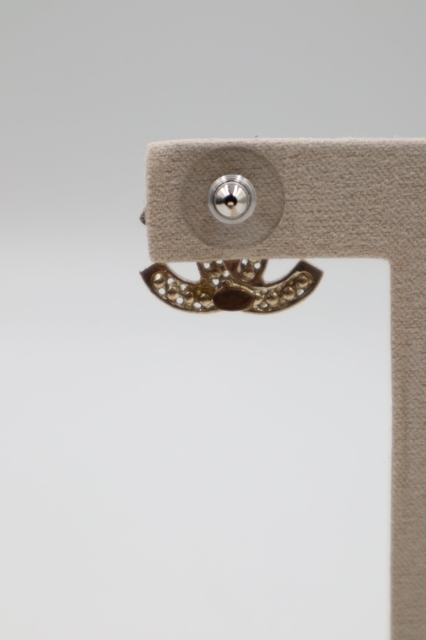 Chanel Earrings 淡金色鏤空珍珠耳環/ Rank SA 251008002