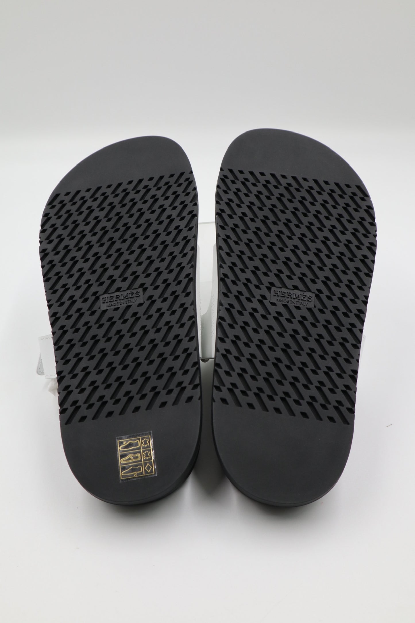 Hermes 二舅鞋 白色 / Rank SA 250928002