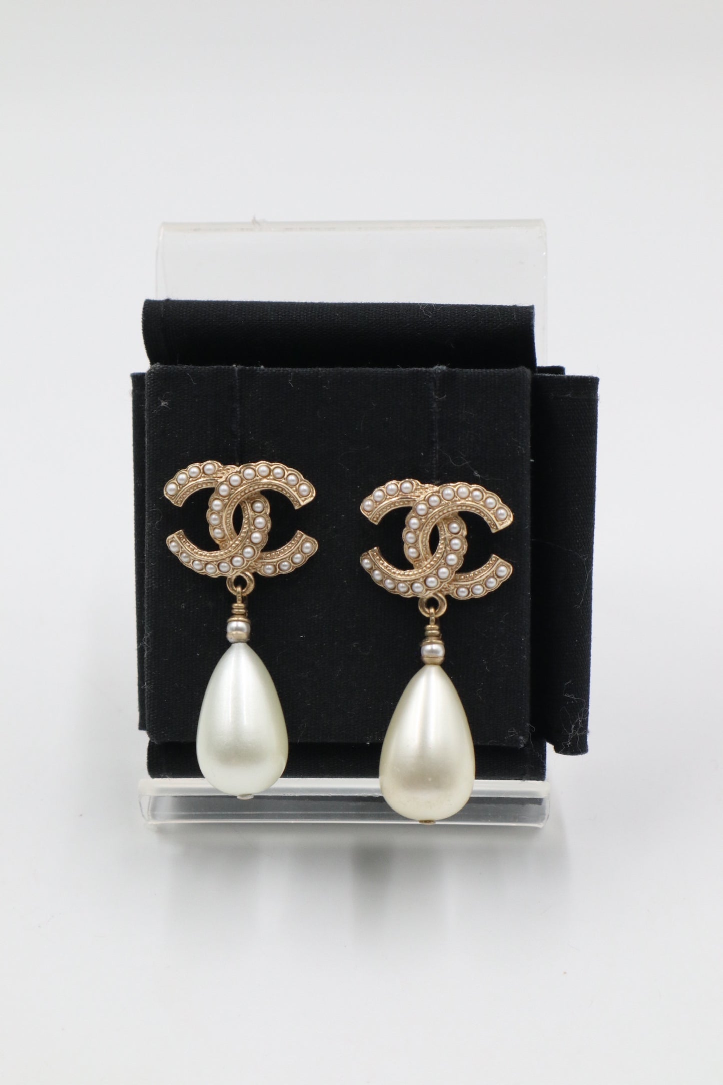 Chanel Earrings 水滴珍珠水鑽圓型耳環/ Rank SA 251110001