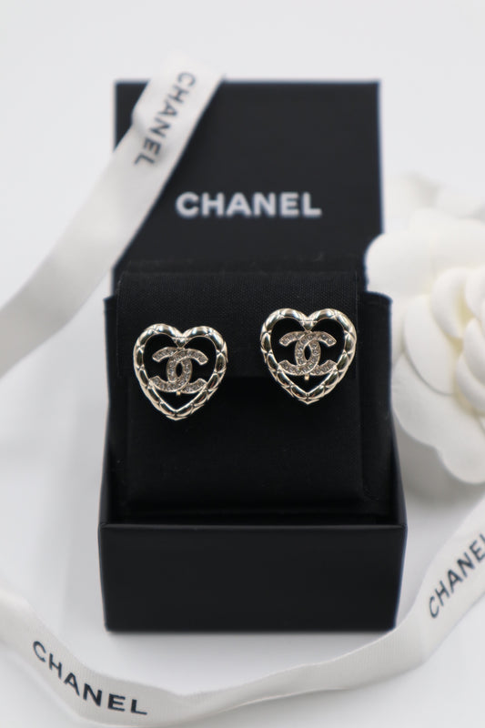Chanel 25A 愛心耳環/Rank N全新