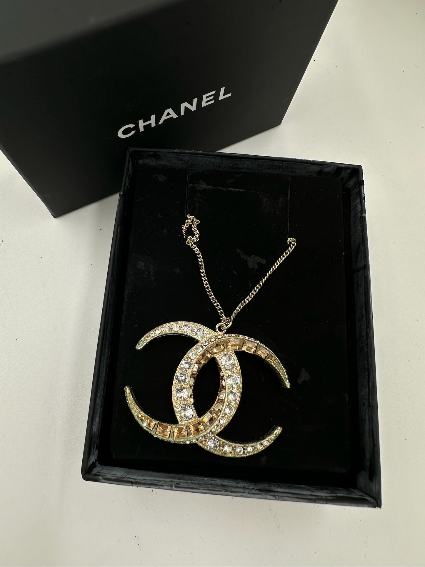 Chanel Diamond Necklace Gold / Rank N
