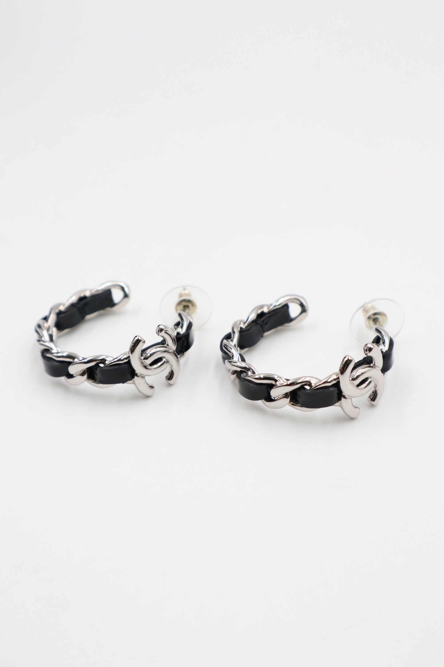 Chanel Earrings 皮革編織鏈圈耳環 / Rank SA 251018003