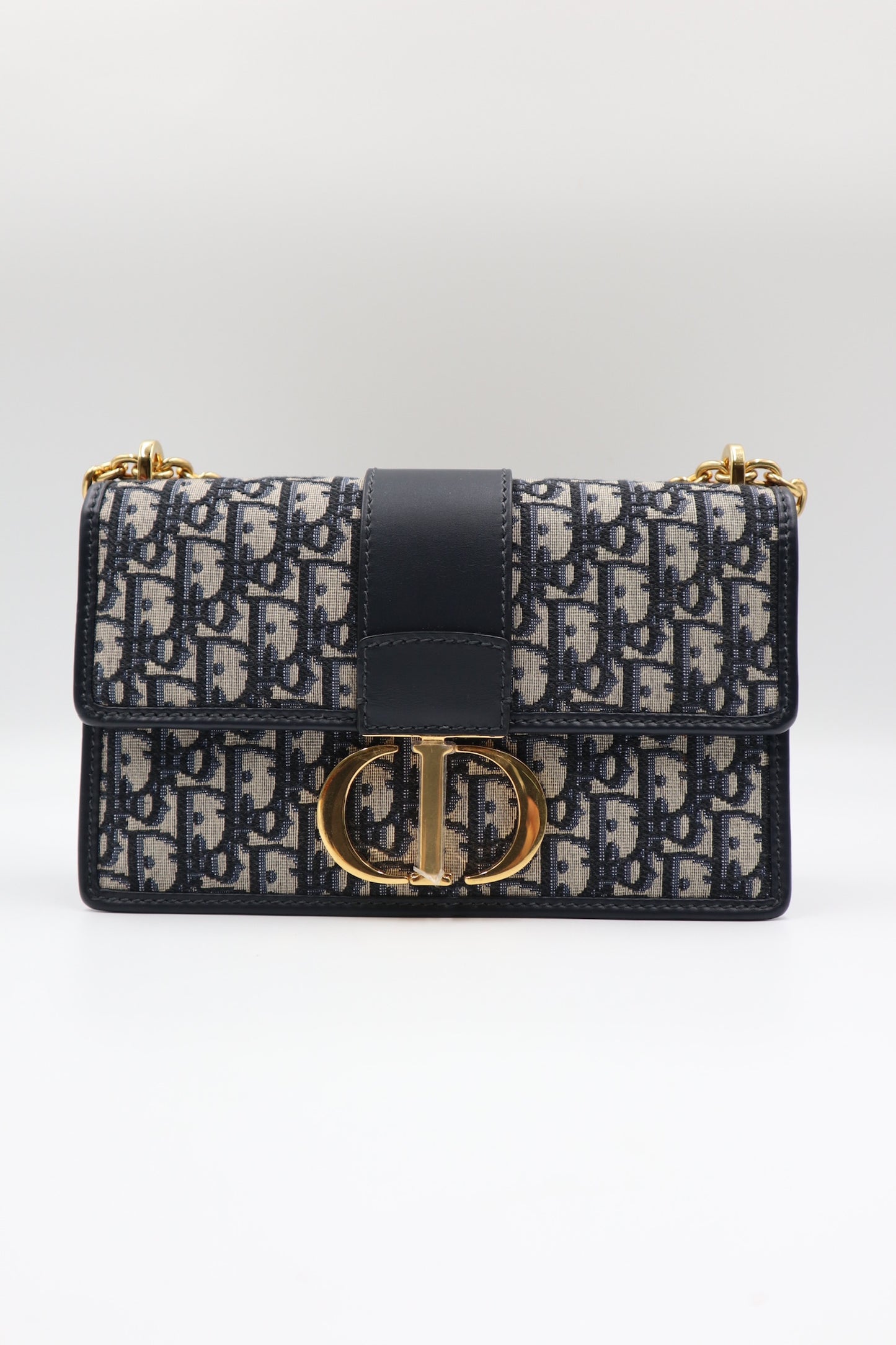 DIOR 蒙田30 Montaigne MM / Rank SA 251006001