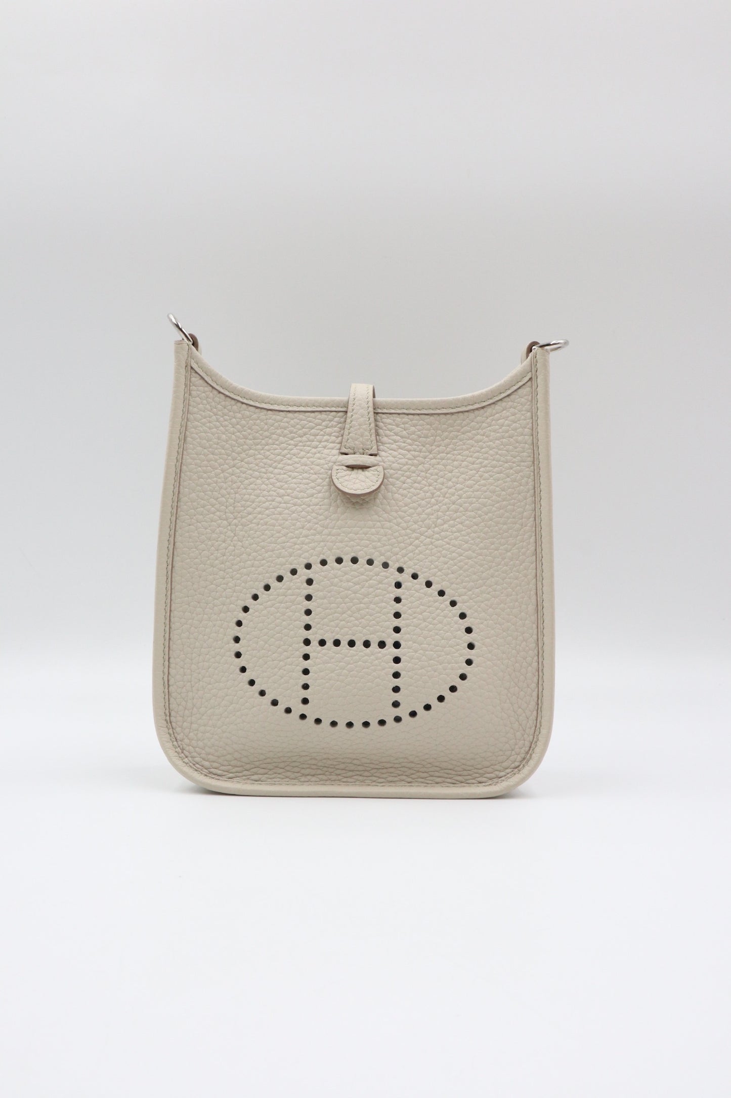 Hermes Mini Evelyne 奶昔白 / Rank SA 251116003