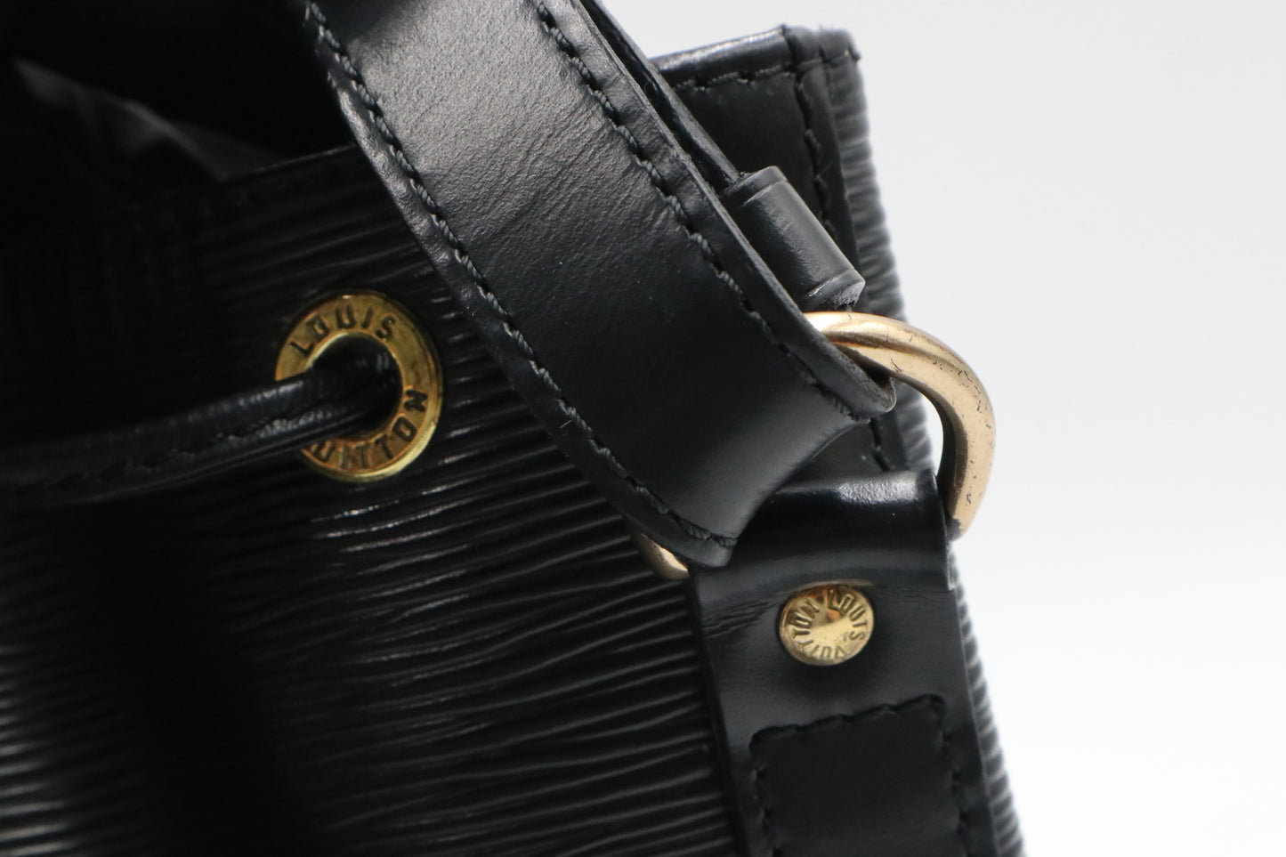 Louis Vuitton  Epi 牛皮水波紋中款水桶包 Rank SA 251105002