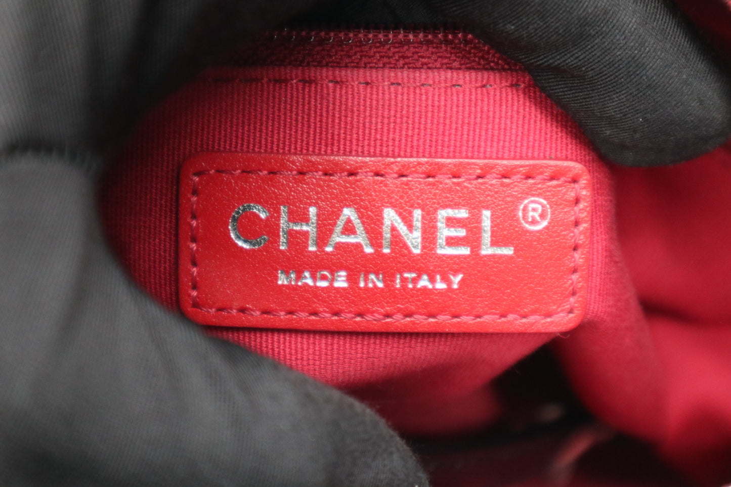 Chanel 黑金流浪包/ Rank SA 250926003