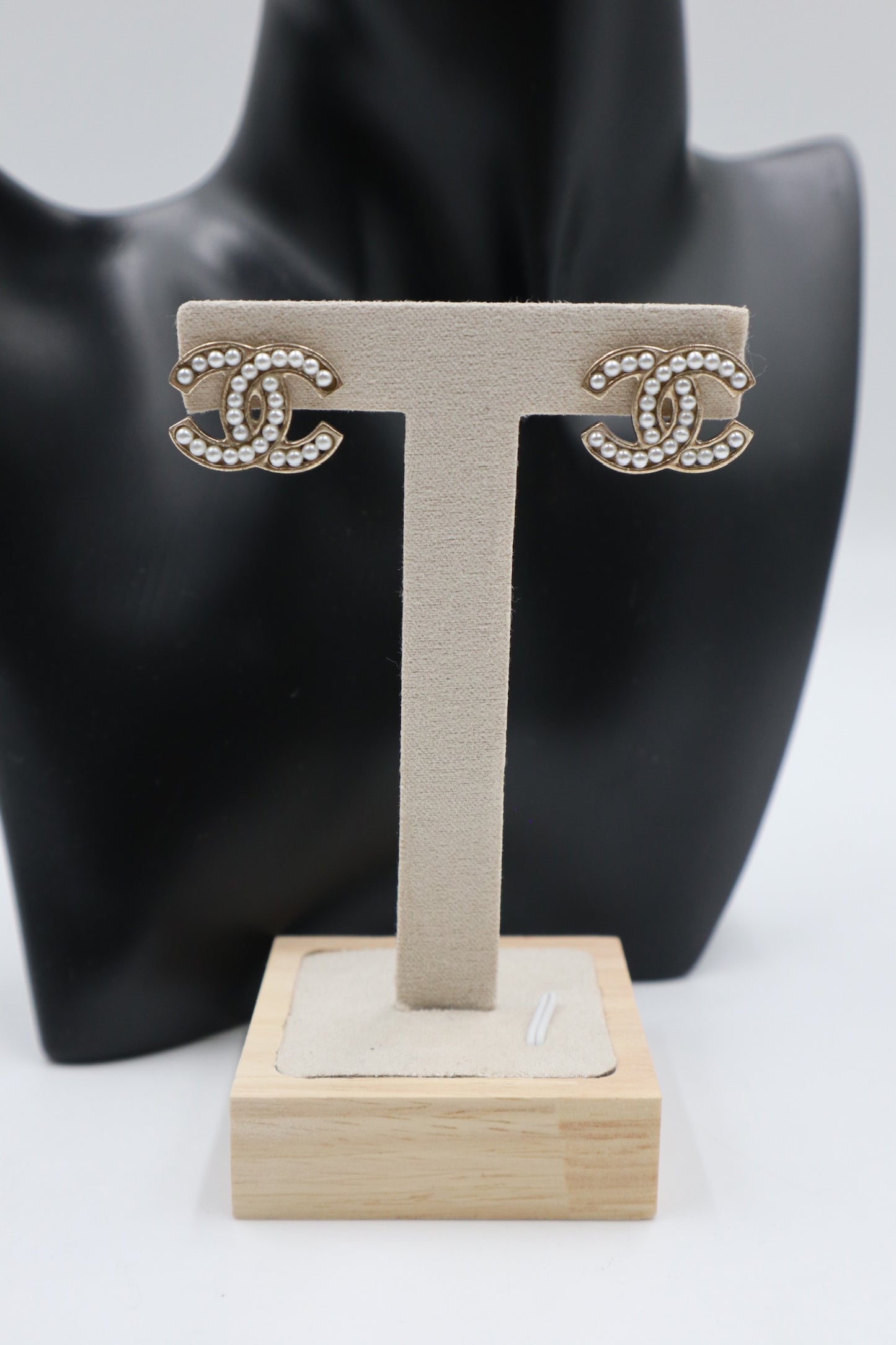 Chanel Earrings 淡金色鏤空珍珠耳環/ Rank SA 251008002
